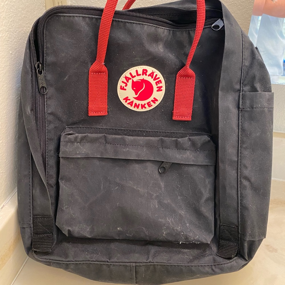 Fjallraven Kanken authentic backpack